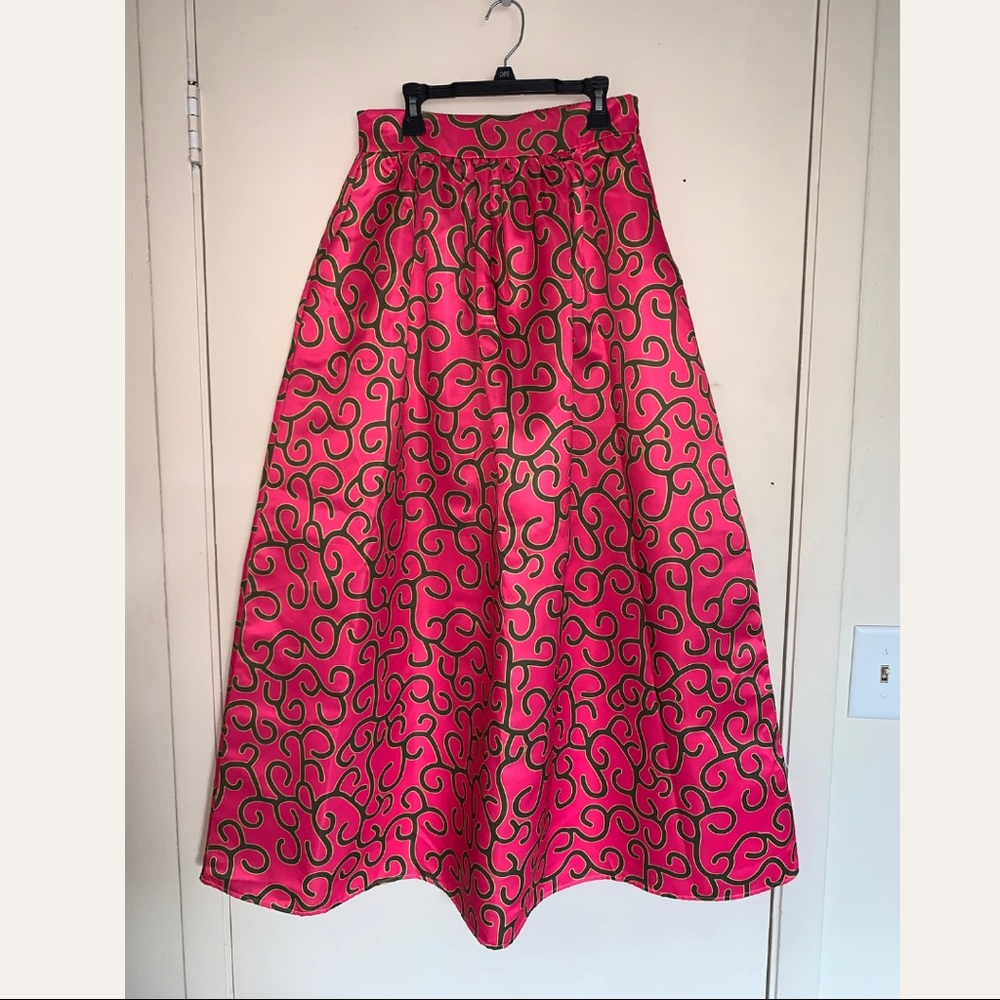 Beautiful maxi skirt with pockets for tall girls